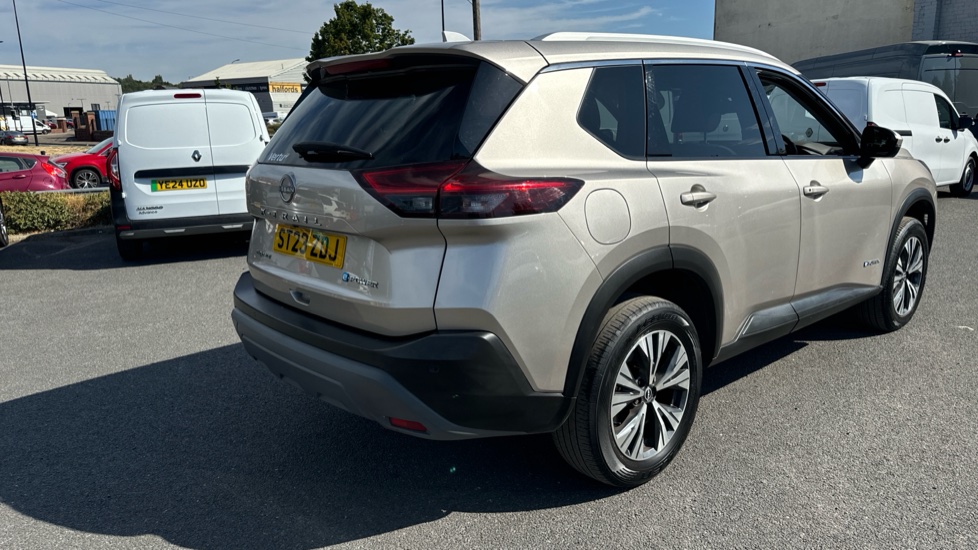 Nissan X-Trail 1.5 E-Power E-4orce 213 N-Connecta 5dr Auto Hybrid Station Wagon - Image 31
