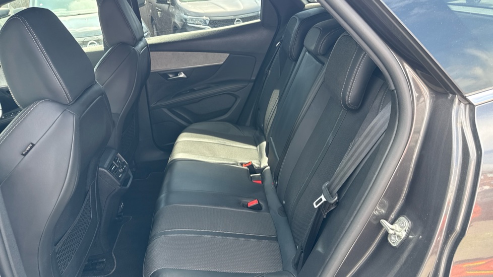 Peugeot 3008 1.2 PureTech GT 5dr EAT8 Petrol Estate - Image 16