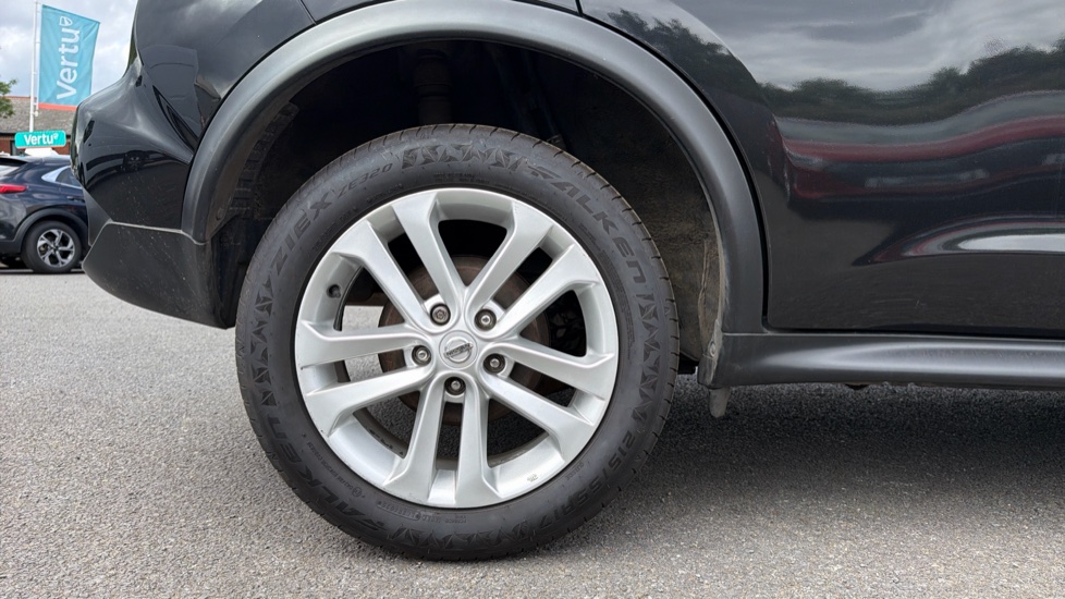 Nissan Juke 1.5 dCi N-Connecta 5dr Diesel Hatchback - Image 7