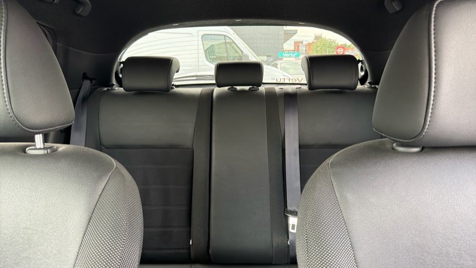 Nissan Juke 1.5 dCi N-Connecta 5dr Diesel Hatchback - Image 15