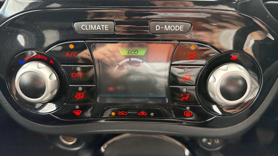 Nissan Juke 1.5 dCi N-Connecta 5dr Diesel Hatchback - Image 22