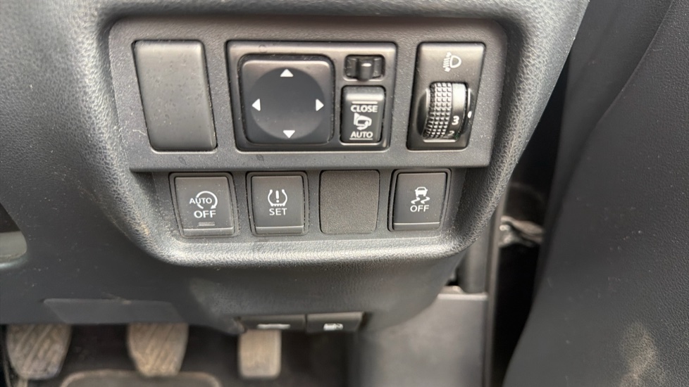 Nissan Juke 1.5 dCi N-Connecta 5dr Diesel Hatchback - Image 33