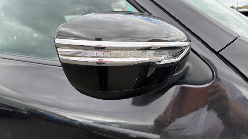 Nissan Juke 1.5 dCi N-Connecta 5dr Diesel Hatchback - Image 36