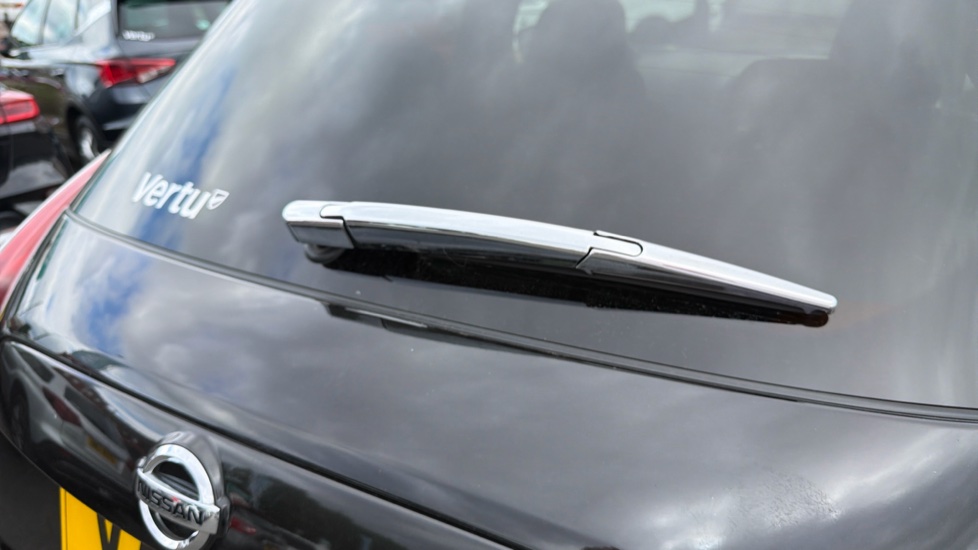 Nissan Juke 1.5 dCi N-Connecta 5dr Diesel Hatchback - Image 39