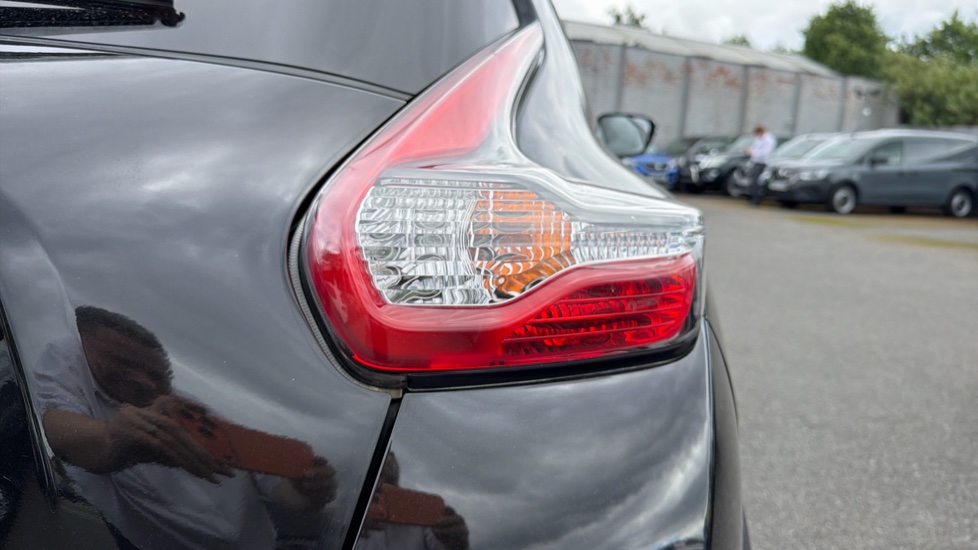 Nissan Juke 1.5 dCi N-Connecta 5dr Diesel Hatchback - Image 42