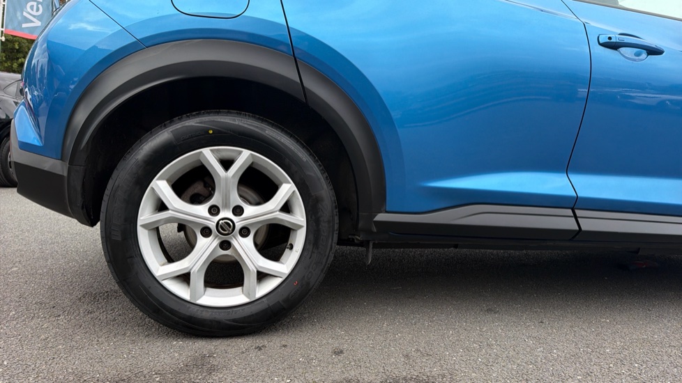 Nissan Juke 1.0 DiG-T 114 N-Connecta 5dr Petrol Hatchback - Image 7