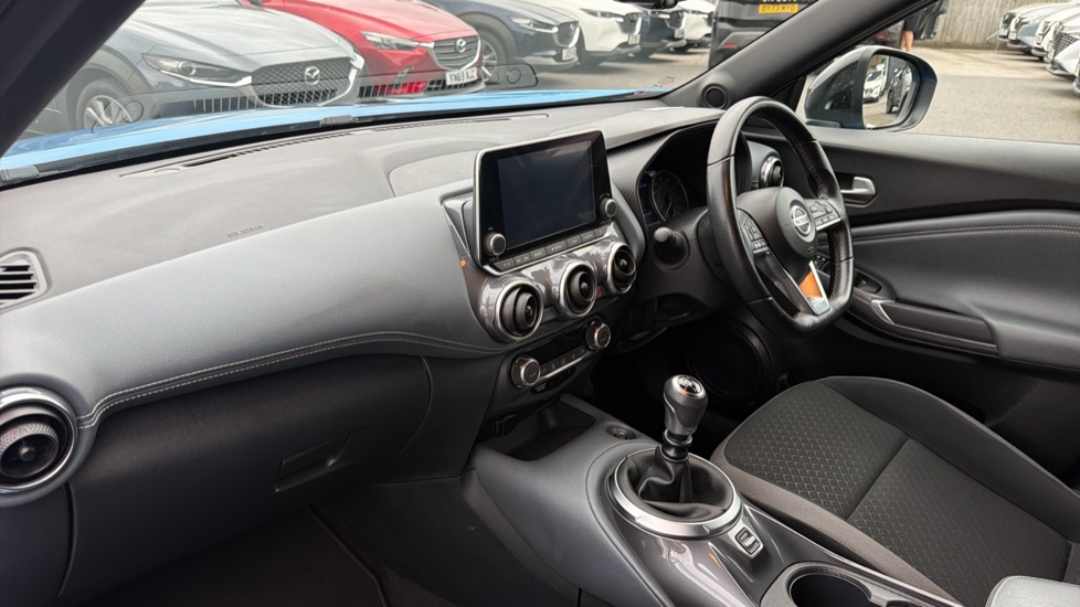Nissan Juke 1.0 DiG-T 114 N-Connecta 5dr Petrol Hatchback - Image 9