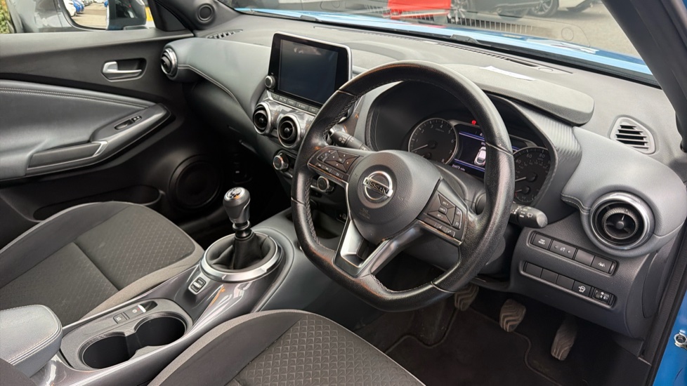 Nissan Juke 1.0 DiG-T 114 N-Connecta 5dr Petrol Hatchback - Image 11
