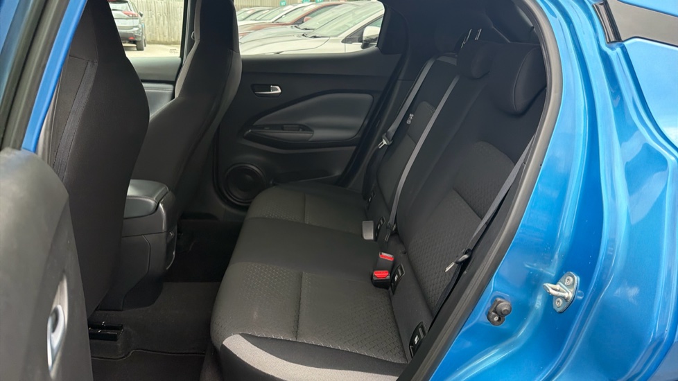 Nissan Juke 1.0 DiG-T 114 N-Connecta 5dr Petrol Hatchback - Image 16