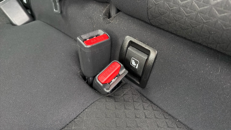 Nissan Juke 1.0 DiG-T 114 N-Connecta 5dr Petrol Hatchback - Image 17