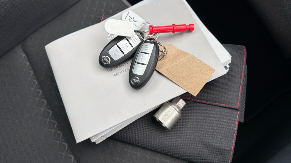 Nissan Juke 1.0 DiG-T 114 N-Connecta 5dr Petrol Hatchback - Image 19