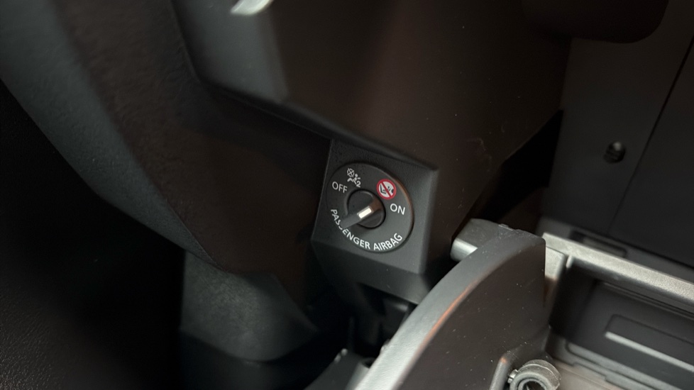 Nissan Juke 1.0 DiG-T 114 N-Connecta 5dr Petrol Hatchback - Image 23