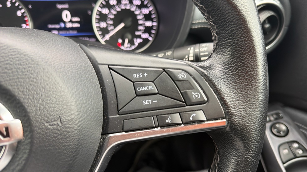 Nissan Juke 1.0 DiG-T 114 N-Connecta 5dr Petrol Hatchback - Image 33