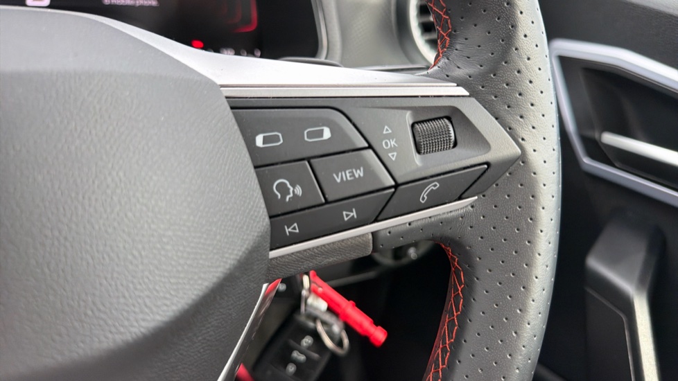 SEAT Arona 1.0 TSI 110 FR 5dr DSG Petrol Hatchback - Image 31
