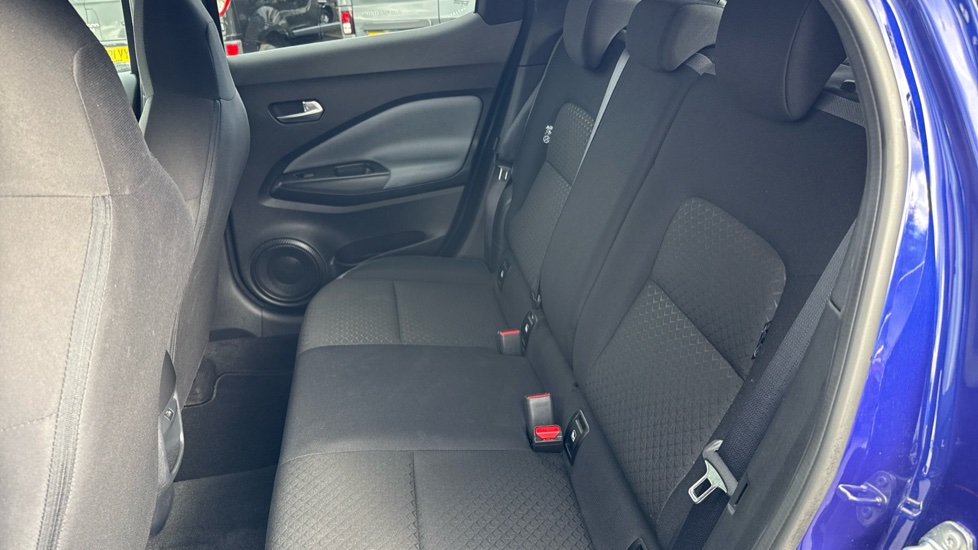 Nissan Juke 1.0 DiG-T 114 N-Connecta 5dr DCT Petrol Hatchback - Image 16