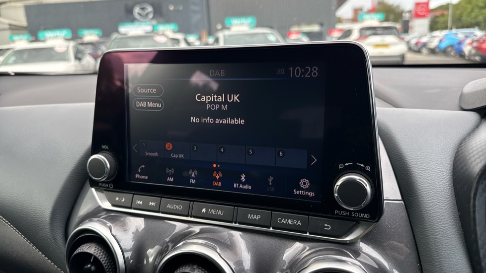 Nissan Juke 1.0 DiG-T 114 N-Connecta 5dr DCT Petrol Hatchback - Image 26