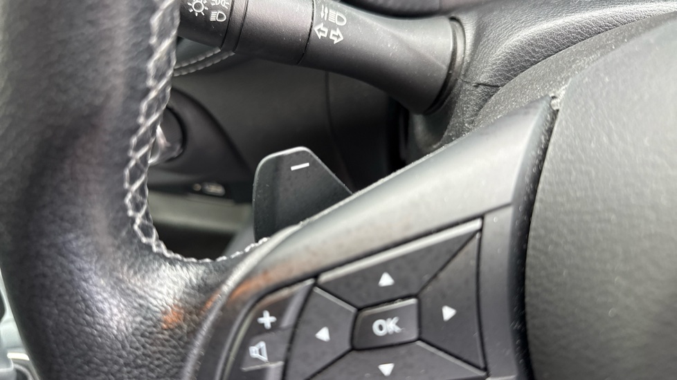 Nissan Juke 1.0 DiG-T 114 N-Connecta 5dr DCT Petrol Hatchback - Image 37