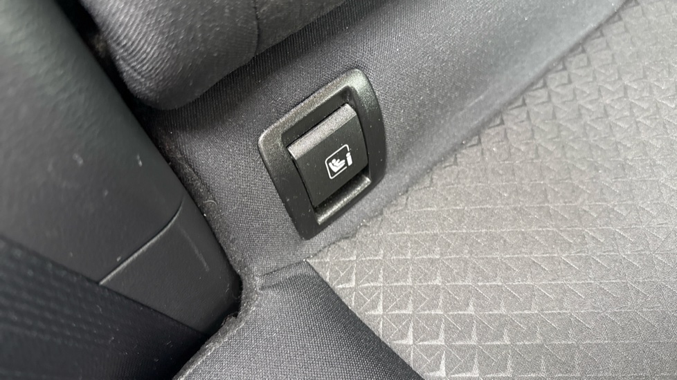 Nissan Juke 1.0 DiG-T 114 N-Connecta 5dr DCT Petrol Hatchback - Image 43