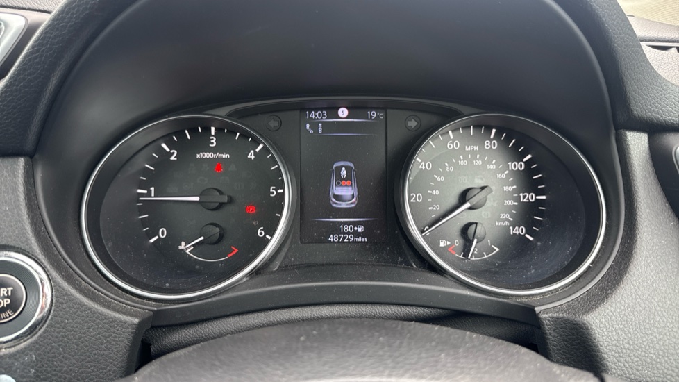 Nissan Qashqai 1.6 dCi Tekna 5dr Diesel Hatchback - Image 18