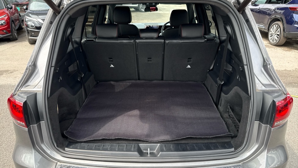 Mercedes-Benz GLB 200 AMG Line 5dr 7G-Tronic Petrol Estate - Image 4