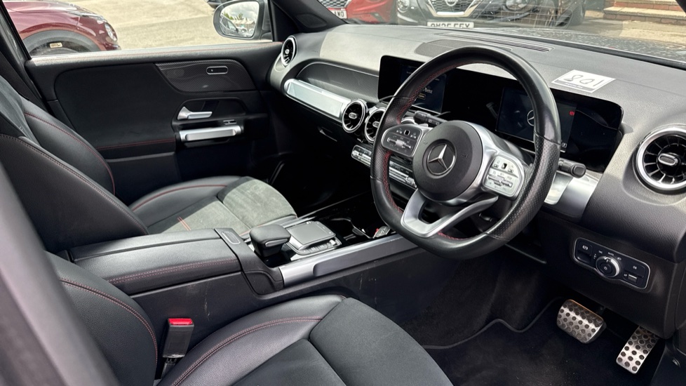 Mercedes-Benz GLB 200 AMG Line 5dr 7G-Tronic Petrol Estate - Image 11