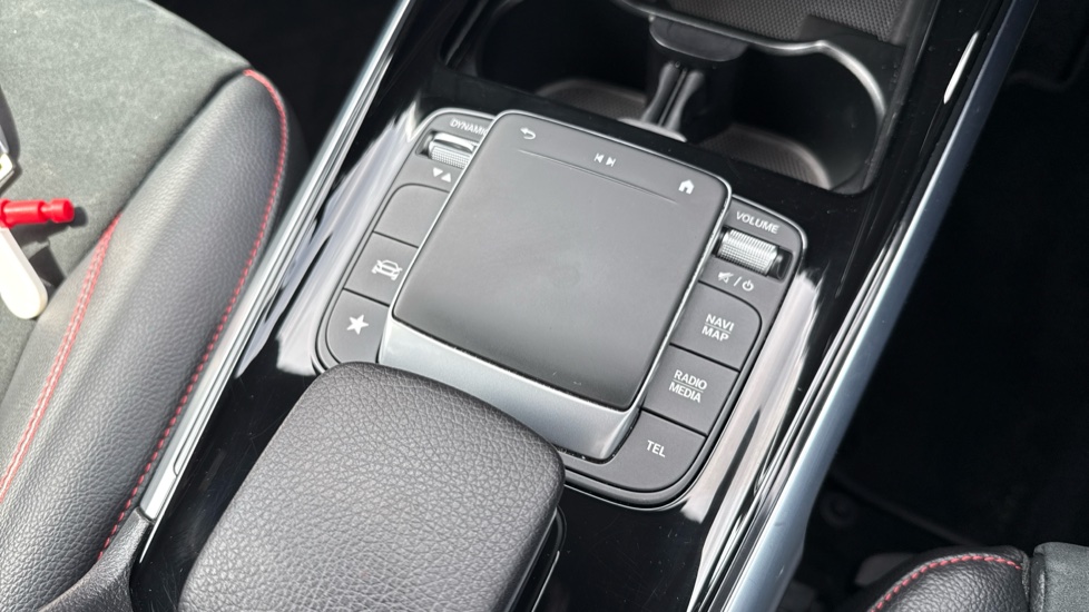 Mercedes-Benz GLB 200 AMG Line 5dr 7G-Tronic Petrol Estate - Image 27