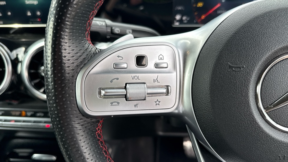 Mercedes-Benz GLB 200 AMG Line 5dr 7G-Tronic Petrol Estate - Image 32
