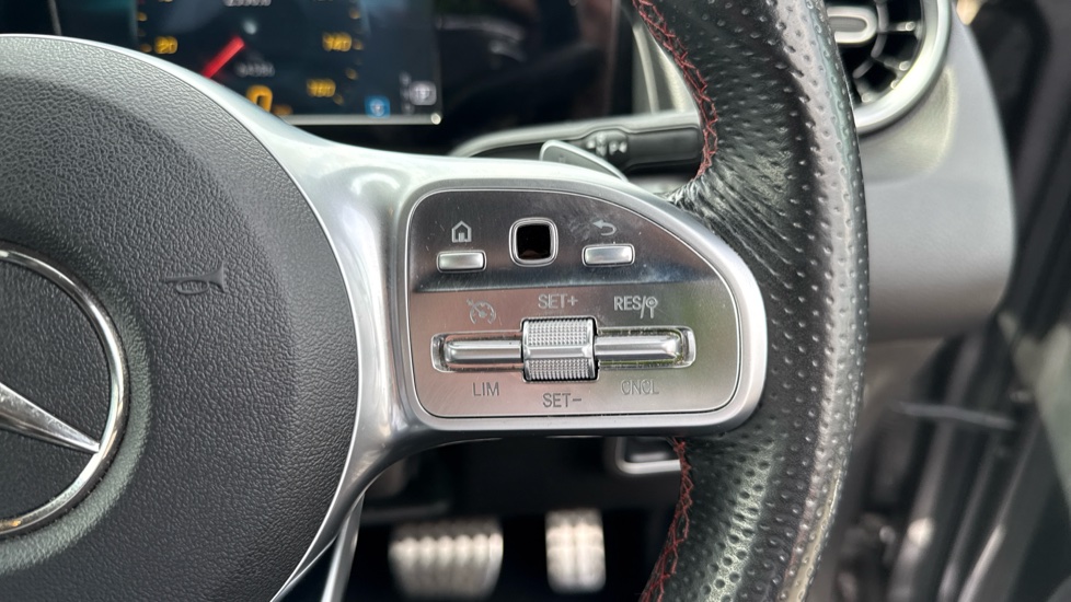 Mercedes-Benz GLB 200 AMG Line 5dr 7G-Tronic Petrol Estate - Image 33