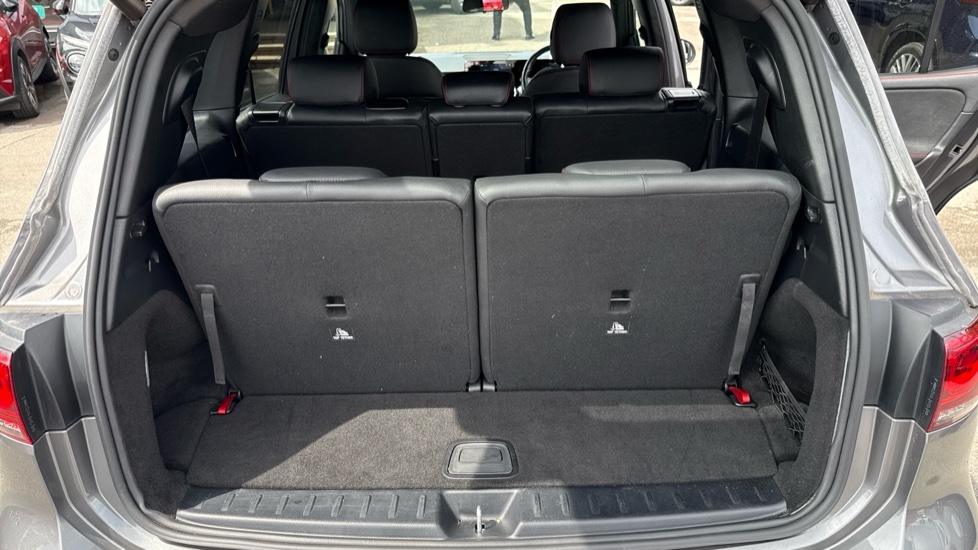 Mercedes-Benz GLB 200 AMG Line 5dr 7G-Tronic Petrol Estate - Image 36
