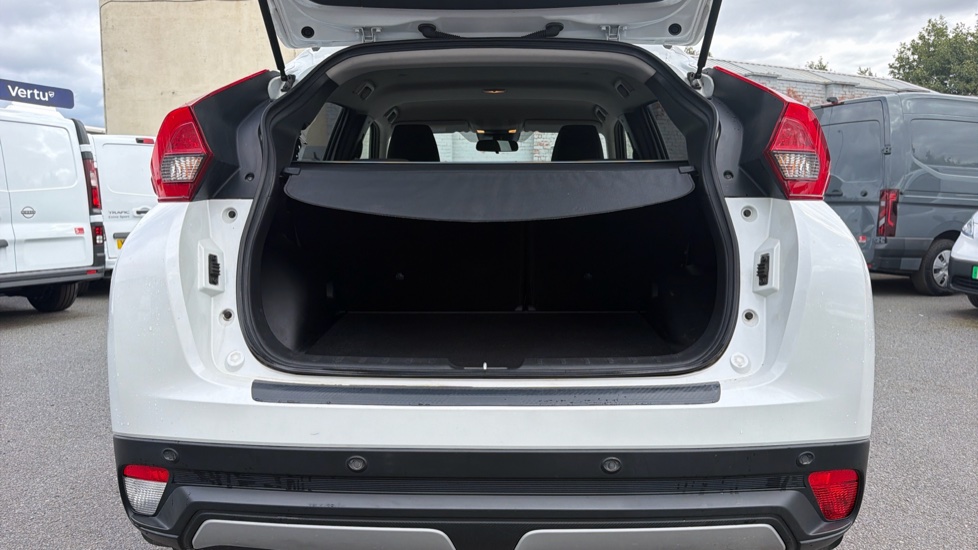 Mitsubishi Eclipse Cross 1.5 3 5dr CVT 4WD Petrol Hatchback - Image 4