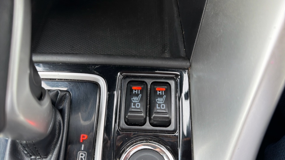 Mitsubishi Eclipse Cross 1.5 3 5dr CVT 4WD Petrol Hatchback - Image 25