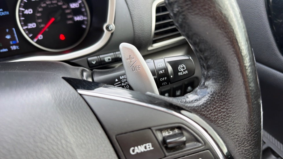 Mitsubishi Eclipse Cross 1.5 3 5dr CVT 4WD Petrol Hatchback - Image 32