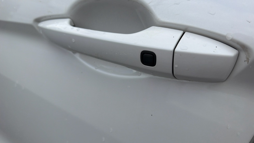 Mitsubishi Eclipse Cross 1.5 3 5dr CVT 4WD Petrol Hatchback - Image 38
