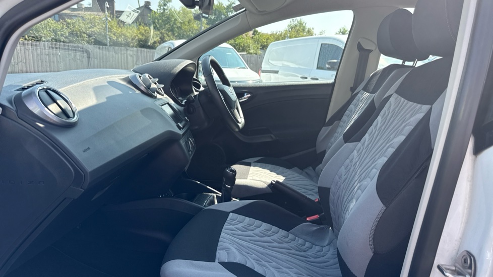 SEAT Ibiza 1.2 TSI 90 FR Technology 5dr Petrol Hatchback - Image 21