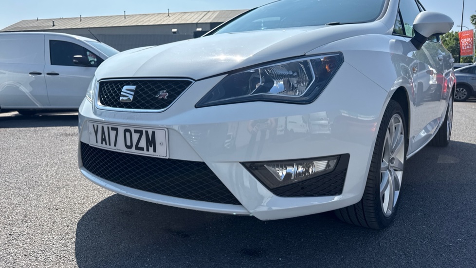 SEAT Ibiza 1.2 TSI 90 FR Technology 5dr Petrol Hatchback - Image 23