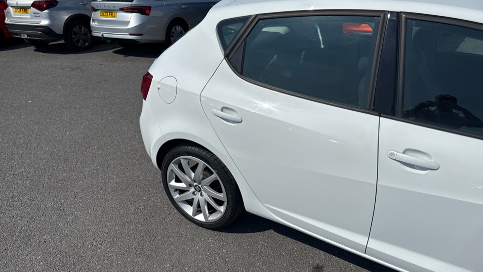 SEAT Ibiza 1.2 TSI 90 FR Technology 5dr Petrol Hatchback - Image 28
