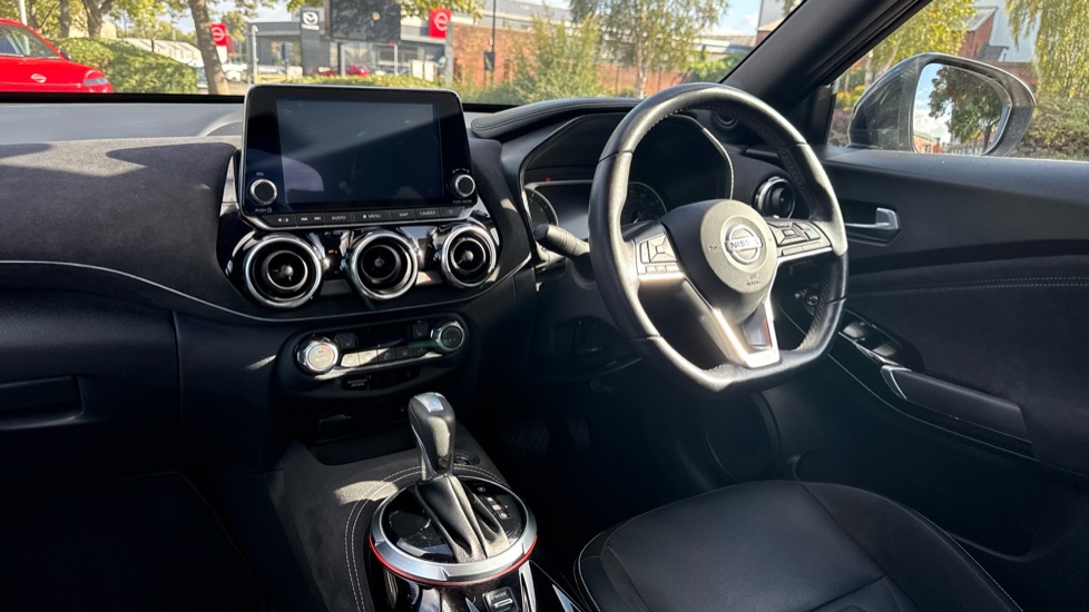 Nissan Juke 1.0 DiG-T 114 Tekna+ 5dr DCT Petrol Hatchback - Image 9