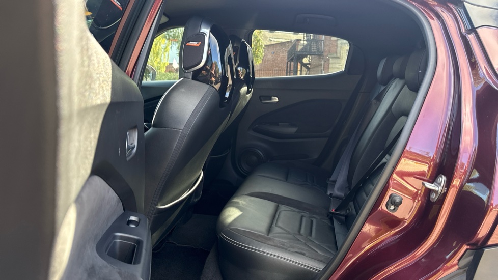 Nissan Juke 1.0 DiG-T 114 Tekna+ 5dr DCT Petrol Hatchback - Image 16