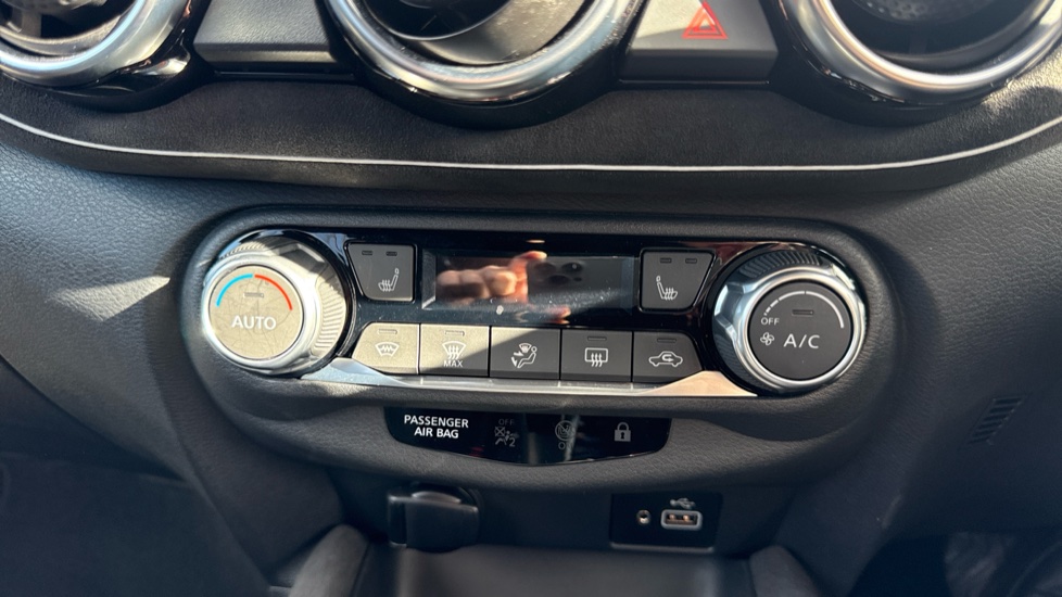 Nissan Juke 1.0 DiG-T 114 Tekna+ 5dr DCT Petrol Hatchback - Image 25