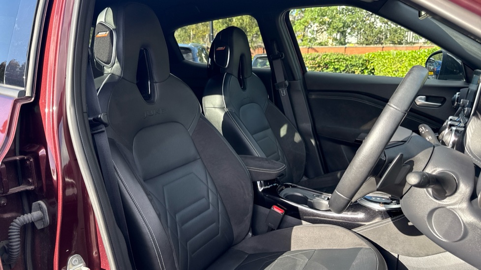 Nissan Juke 1.0 DiG-T 114 Tekna+ 5dr DCT Petrol Hatchback - Image 37