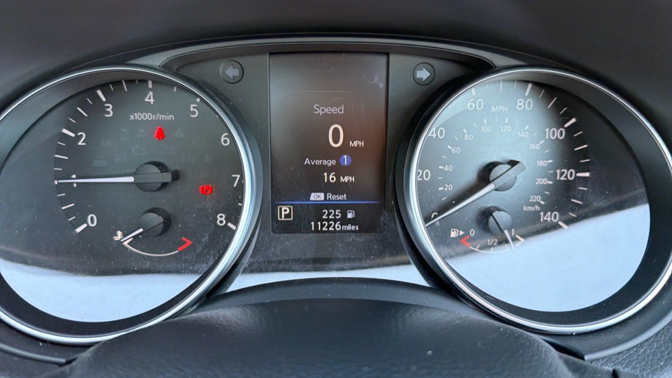 Nissan Qashqai 1.3 DiG-T 160 N-Connecta 5dr DCT Petrol Hatchback - Image 18