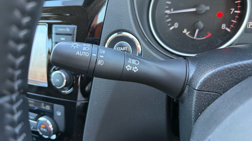 Nissan Qashqai 1.3 DiG-T 160 N-Connecta 5dr DCT Petrol Hatchback - Image 30
