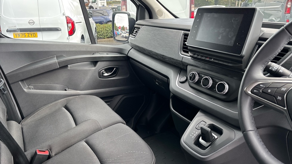 Renault Trafic Lwb Diesel LL30 Blue dCi 170 ExtraSport[Safety] CrewVan EAG9 - Image 14