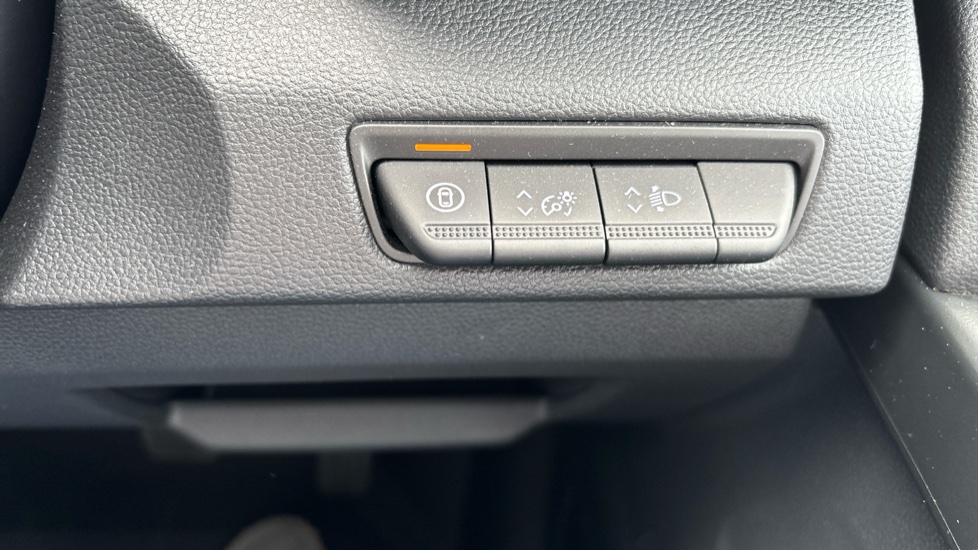 Renault Trafic Lwb Diesel LL30 Blue dCi 170 ExtraSport[Safety] CrewVan EAG9 - Image 24