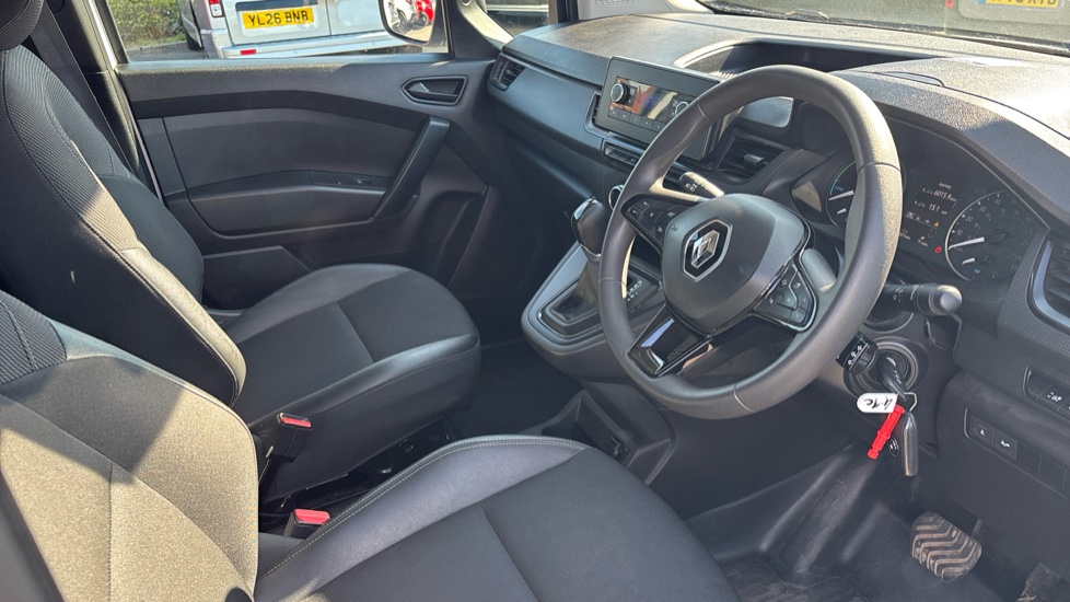 Renault Kangoo L2 E-Tech LL21 90kW 44kWh Start Van Auto - Image 9