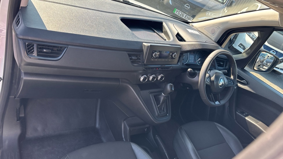 Renault Kangoo L2 E-Tech LL21 90kW 44kWh Start Van Auto - Image 10