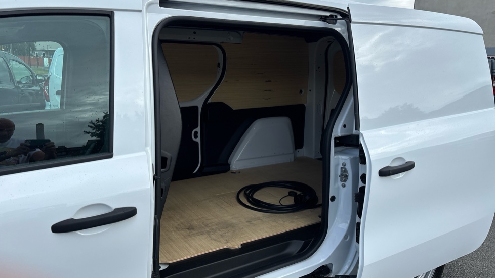 Renault Kangoo L2 E-Tech LL21 90kW 44kWh Advance [Safety] Van Auto - Image 16