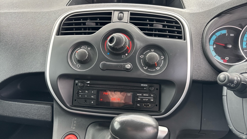 Renault Kangoo Ze Electric ML20 44kW 33kWh Business+ i-Van Auto - Image 12