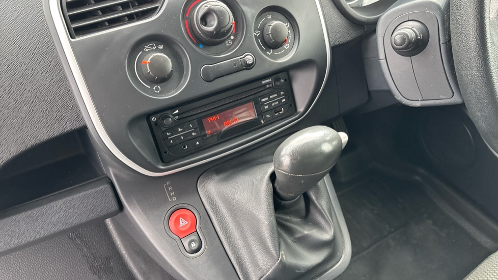 Renault Kangoo Ze Electric ML20 44kW 33kWh Business+ i-Van Auto - Image 13