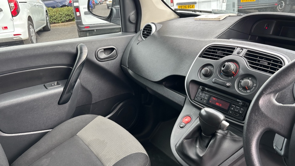Renault Kangoo Ze Electric ML20 44kW 33kWh Business+ i-Van Auto - Image 14